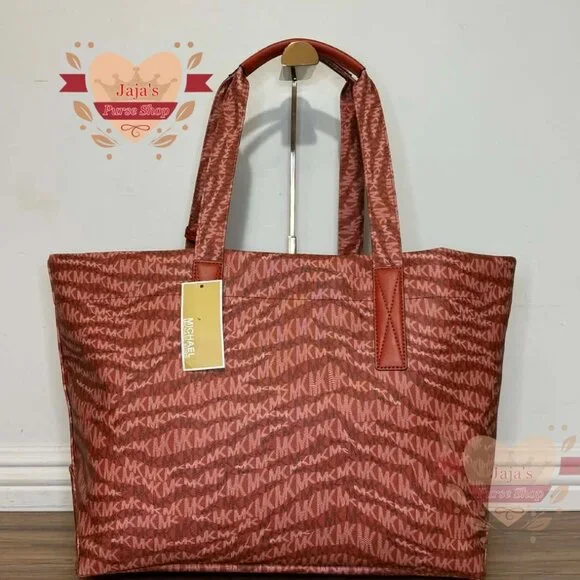 🧡Michael Kors Signature Large Tote🧡 - Picture 3 of 17